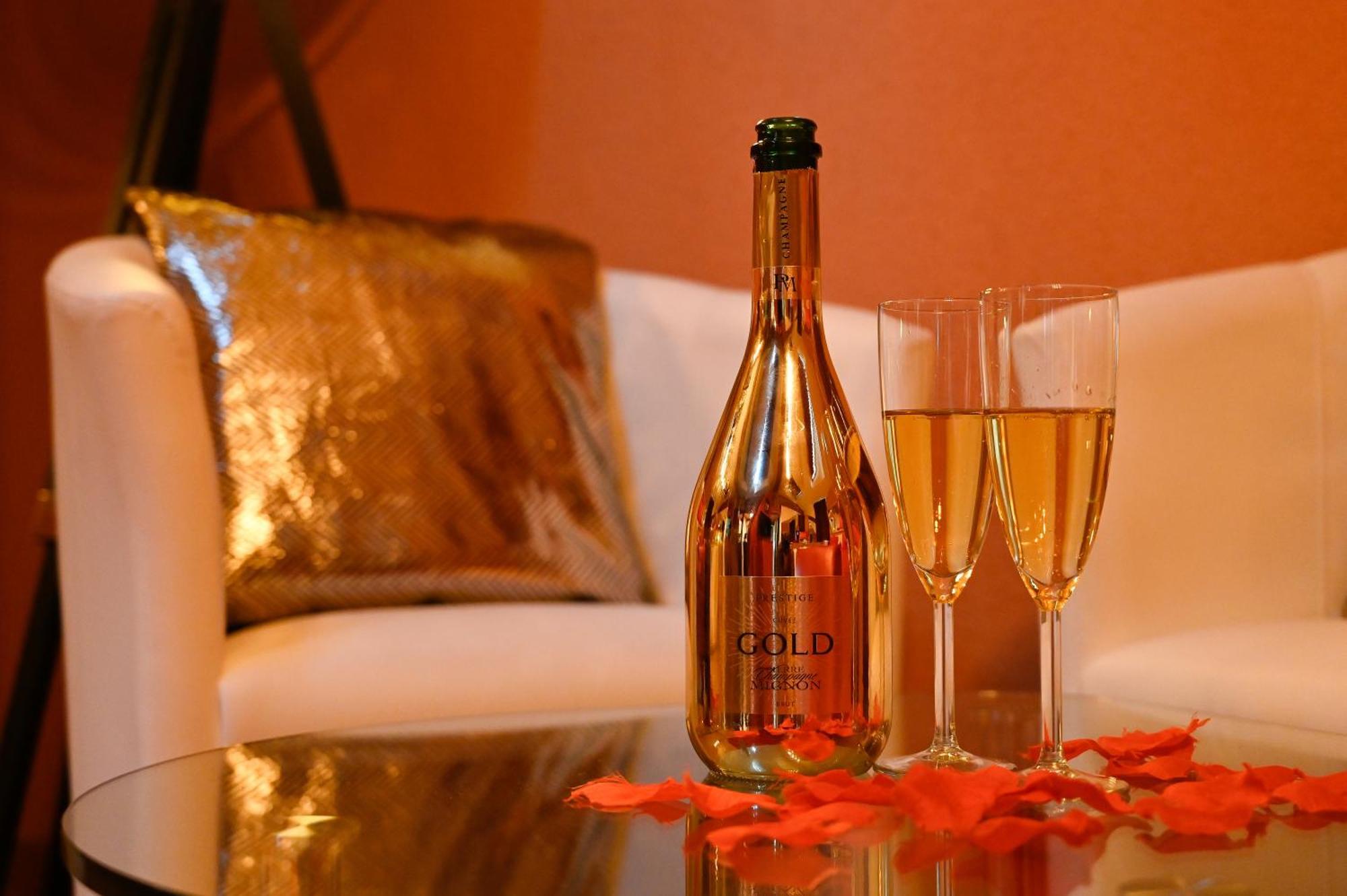 Loveroom Interlaken Bagian luar foto